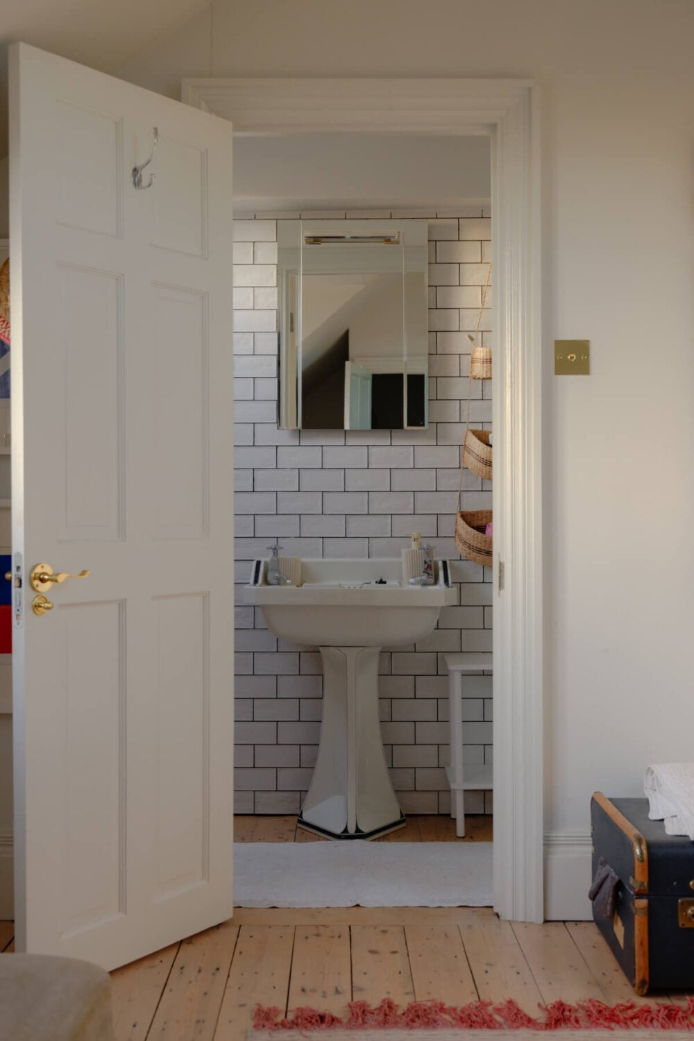 A London Edwardian House with a Light-Filled Kitchen Extension 32 en-suite bathroom white subway tiles