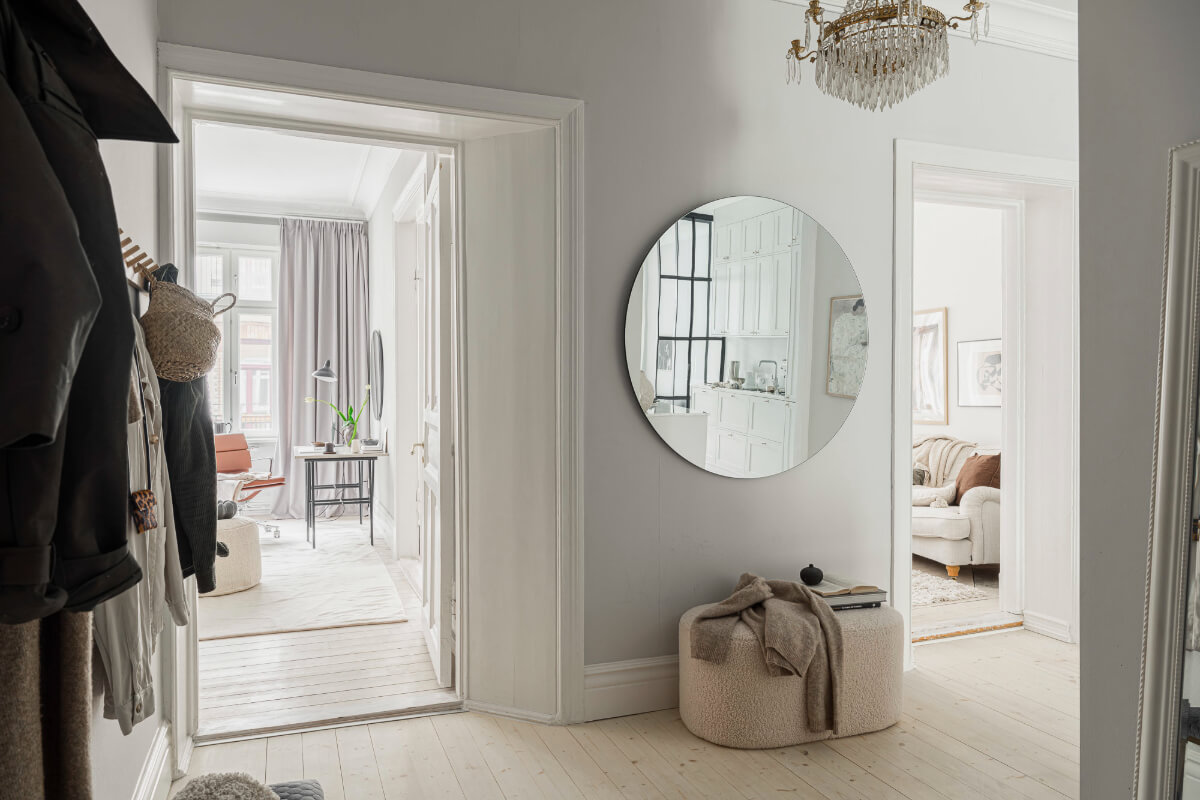Period Features and Contemporary Solutions in Gothenburg 25 hall wooden floor large round mirror