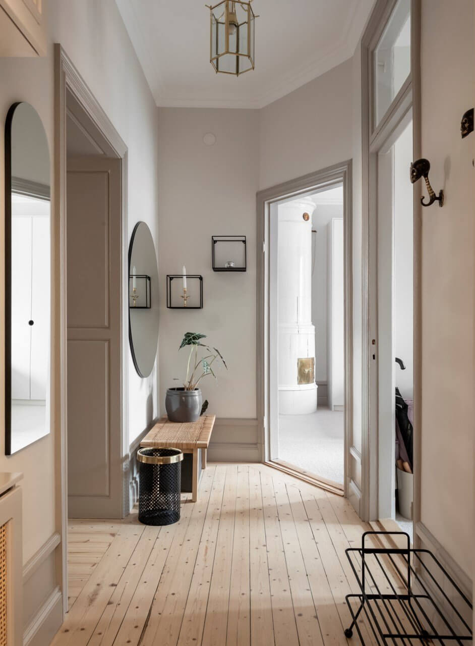 A Stylish Two-Bedroom Apartment in Stockholm 24 hall wooden floor light gray woodwork