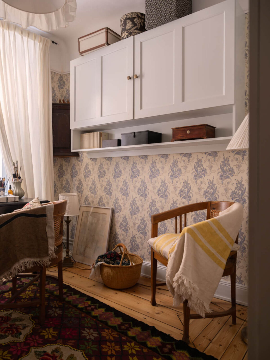 A Charming Home in a 17-Century Apartment in Stockholm's Old Town 24 home office wallpaper large rug