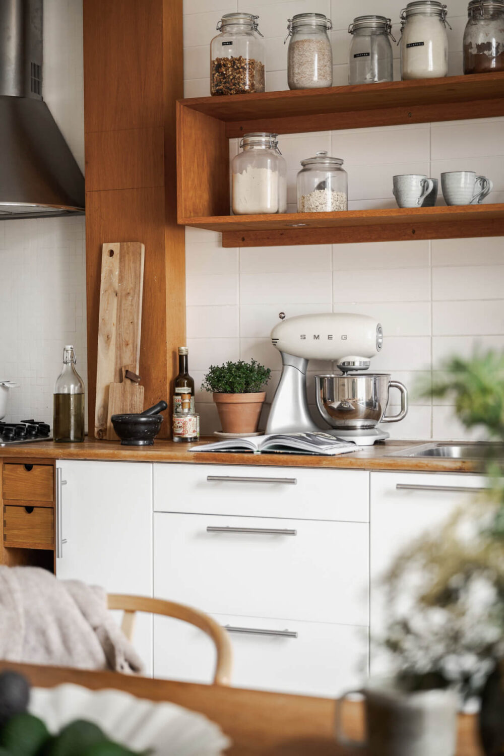 A Stylish Studio Apartment with Period Features and Large Windows 19 kitchen detail