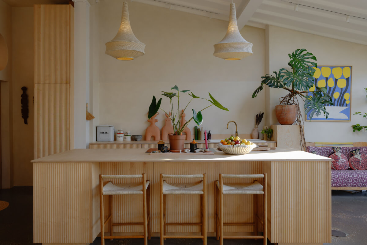 A London Edwardian House with a Light-Filled Kitchen Extension 4 kitchen island bar seating