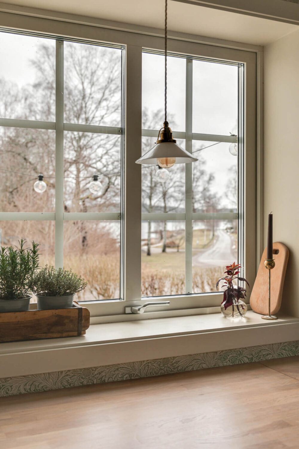 A Charming Home with Lake Views South of Stockholm 10 kitchen window