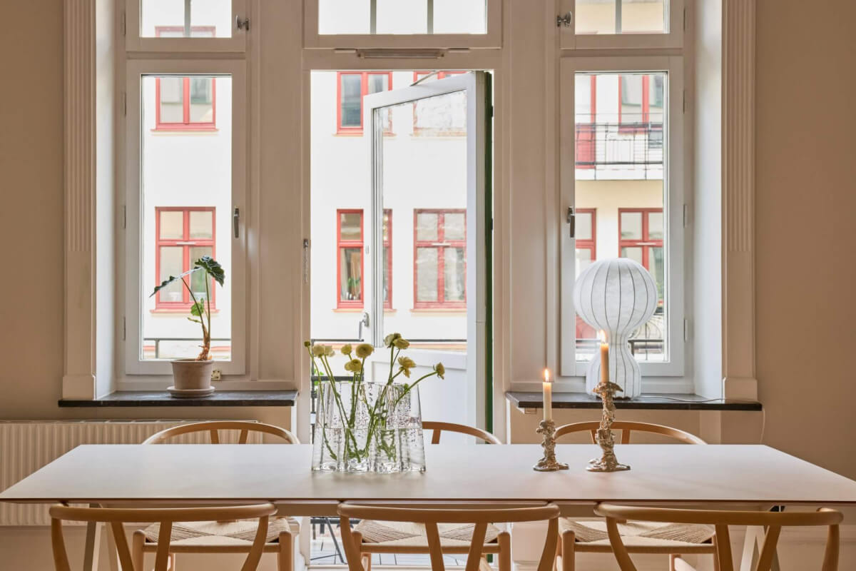 An Elegant Apartment with Period Features and Contemporary Elements 3 large dining table