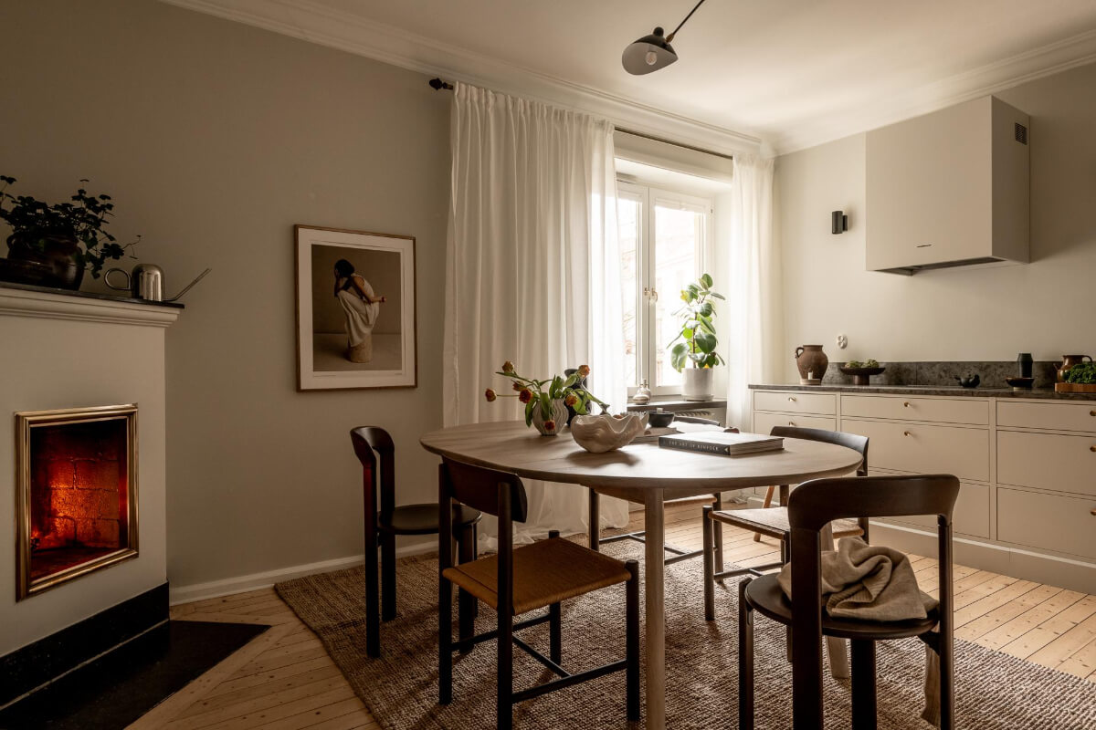 A Beautiful Calm 1920s Apartment in Gothenburg 13 large kitchen table