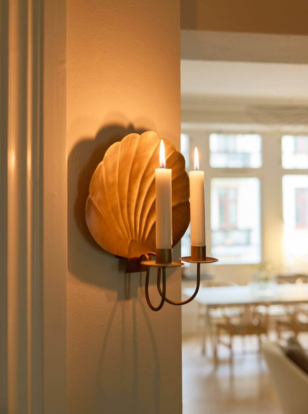 An Elegant Apartment with Period Features and Contemporary Elements 12 leaf wall lamp