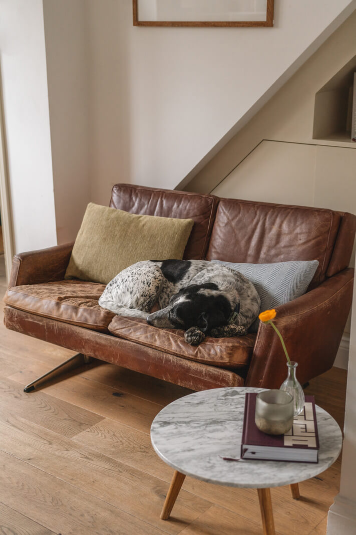 A Charming Light Edwardian House with a Tiny Garden 3 leather sofa