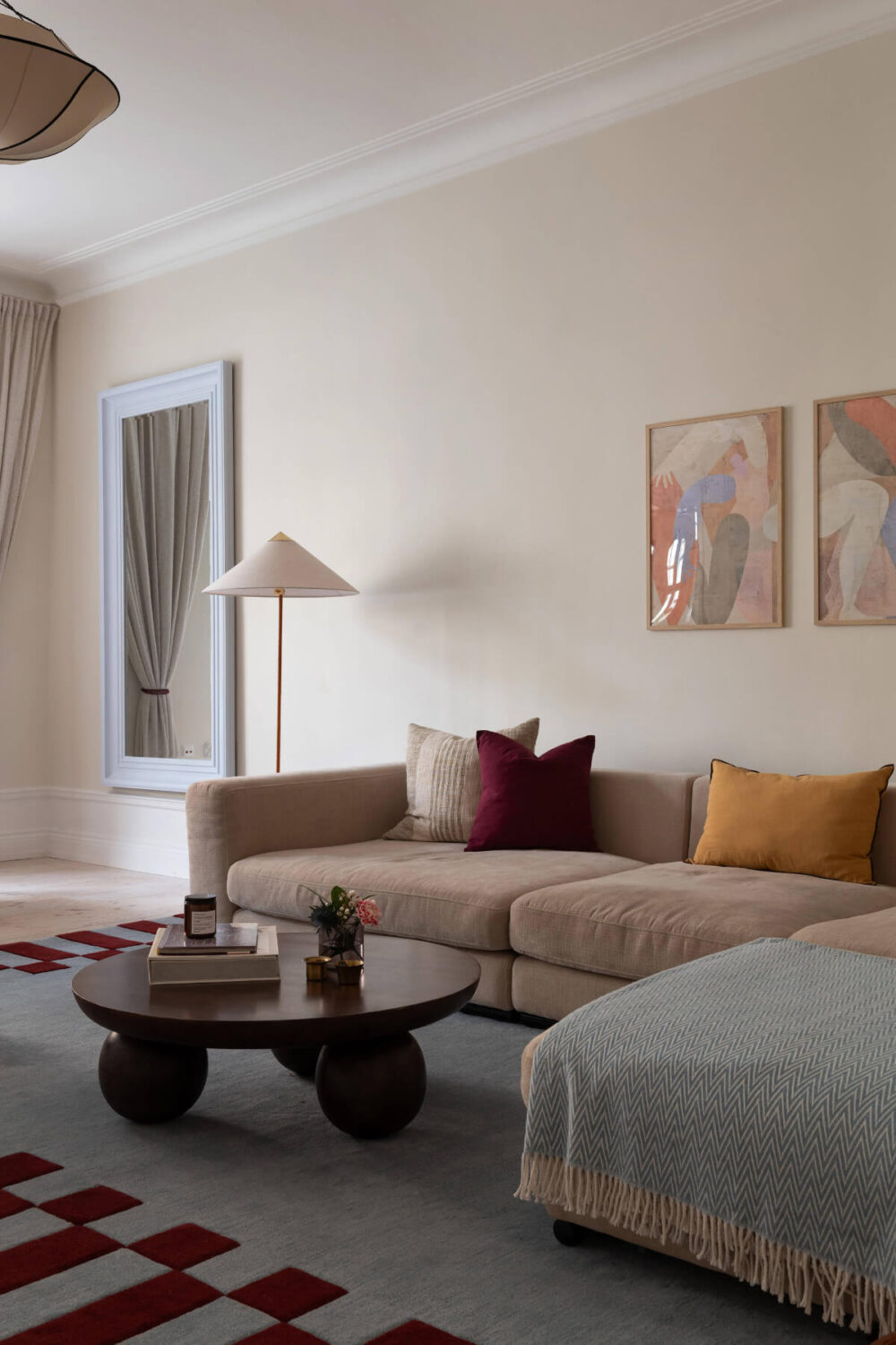 Contrasting Colors in a Turn-of-the-Century Apartment in Stockholm 3 living room beige walls Contrasting Colors in a Turn-of-the-Century Apartment in Stockholm