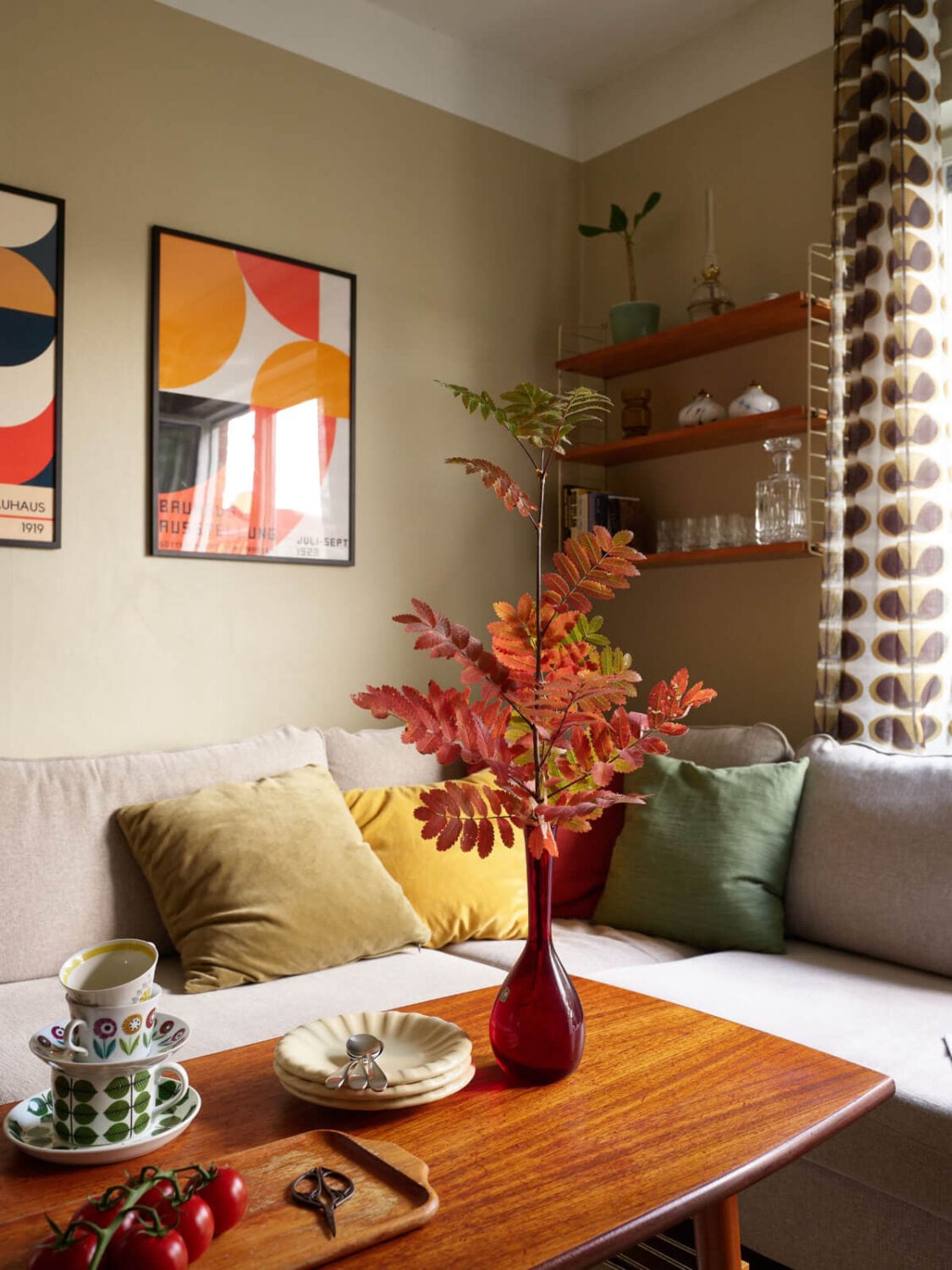 A Charming Midcentury Apartment with Original Features 3 living room detail