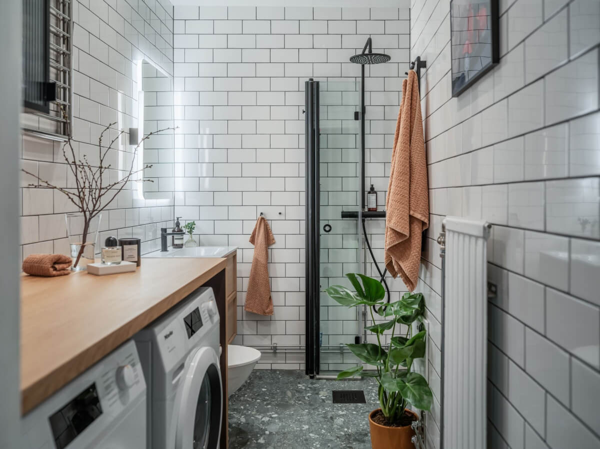 A Light, Renovated Two-Bedroom Apartment in Stockholm 22 modern industrial-style bathroom