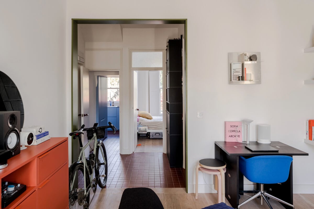 A Modern Apartment in a London Victorian House 8 open floor plan london apartment