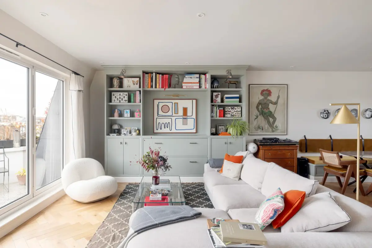 A Beautiful Duplex Apartment in a Notting Hill Townhouse 7 open plan living room with balcony