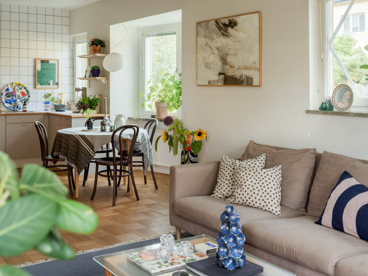 A Swedish 1940s Apartment with Lovely Balcony Views 8 open plan scandi living space