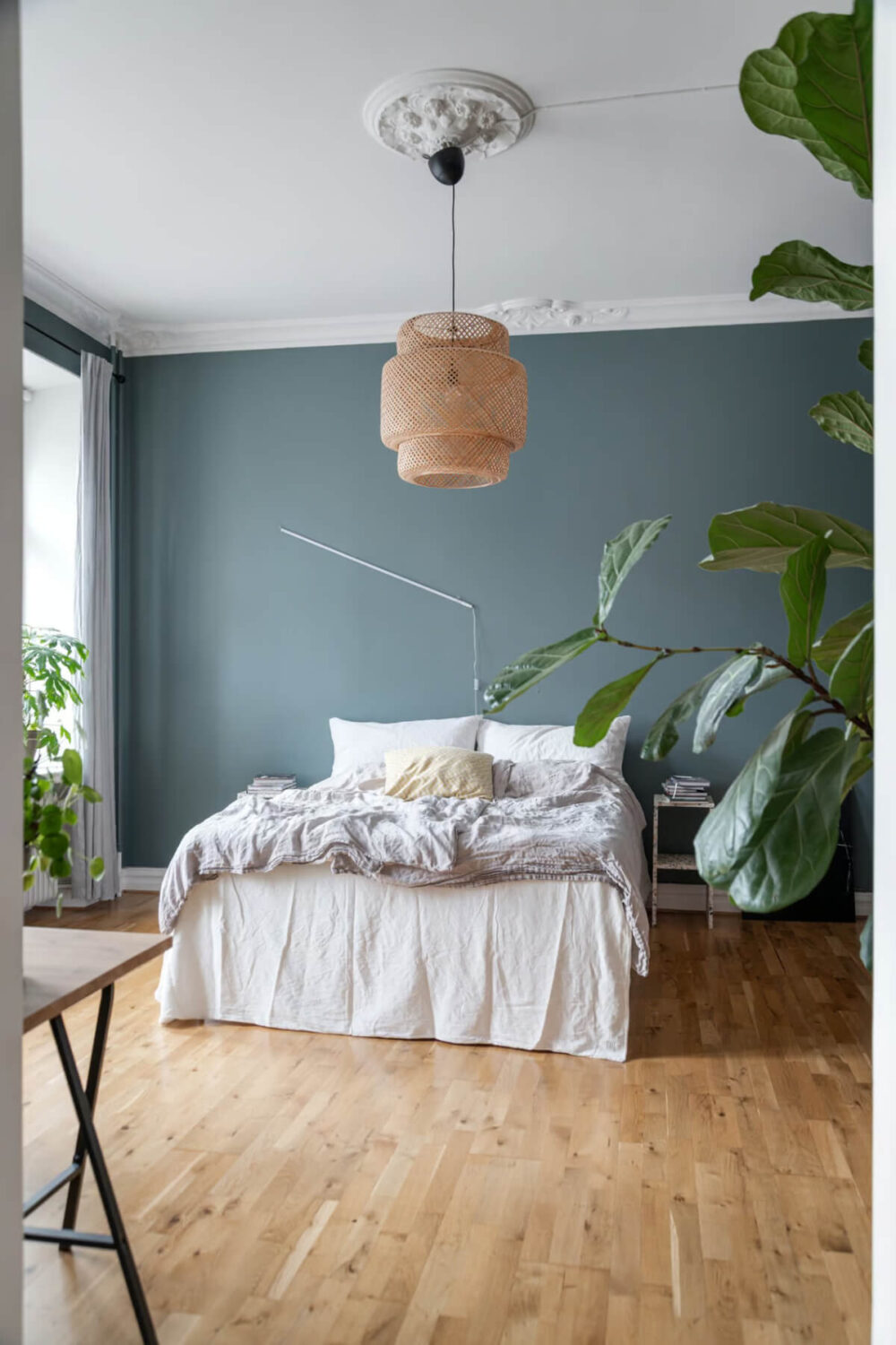 Large Rooms in an Art Nouveau Apartment in Sweden 14 scandi bedroom