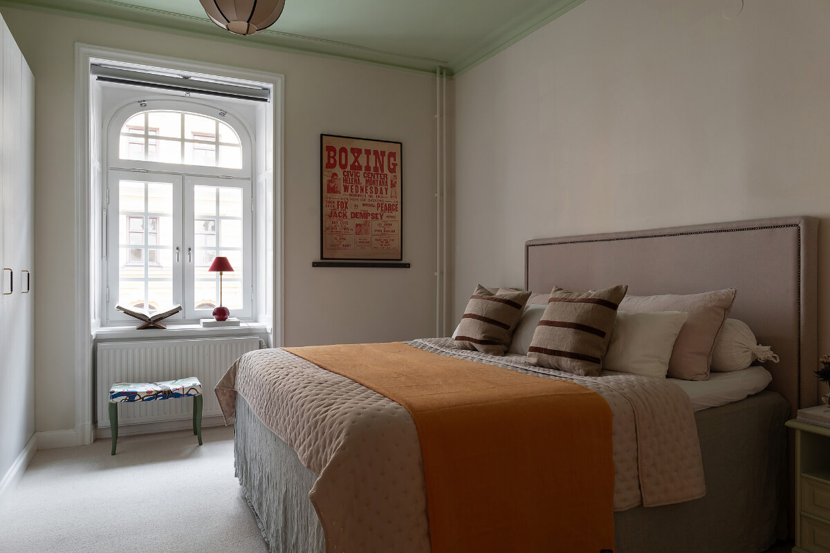 Contrasting Colors in a Turn-of-the-Century Apartment in Stockholm 12 serene bedroom mint green painted ceiling Contrasting Colors in a Turn-of-the-Century Apartment in Stockholm