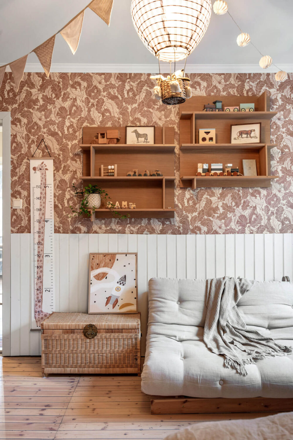 A Charming Home with Lake Views South of Stockholm 20 sitting room wallpaper