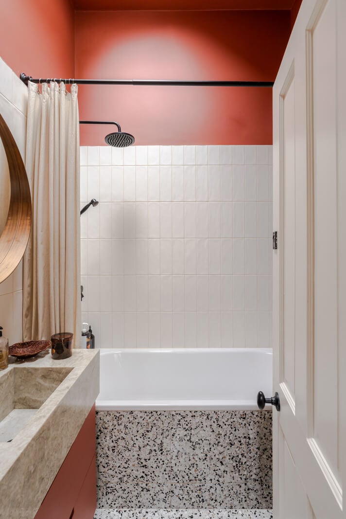 Cozy Contemporary Spaces in a Light-Filled Victorian Apartment 20 small bathroom terrazzo tiles terracotta walls