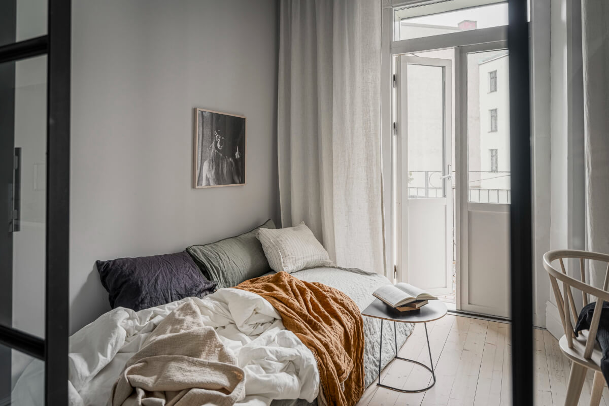 Period Features and Contemporary Solutions in Gothenburg 22 small bedroom