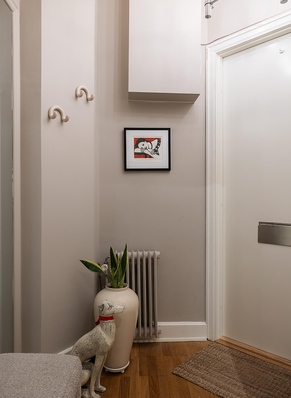 A Tiny and Luxurious Apartment in Stockholm 13 small hall A Tiny and Luxurious Apartment in Stockholm
