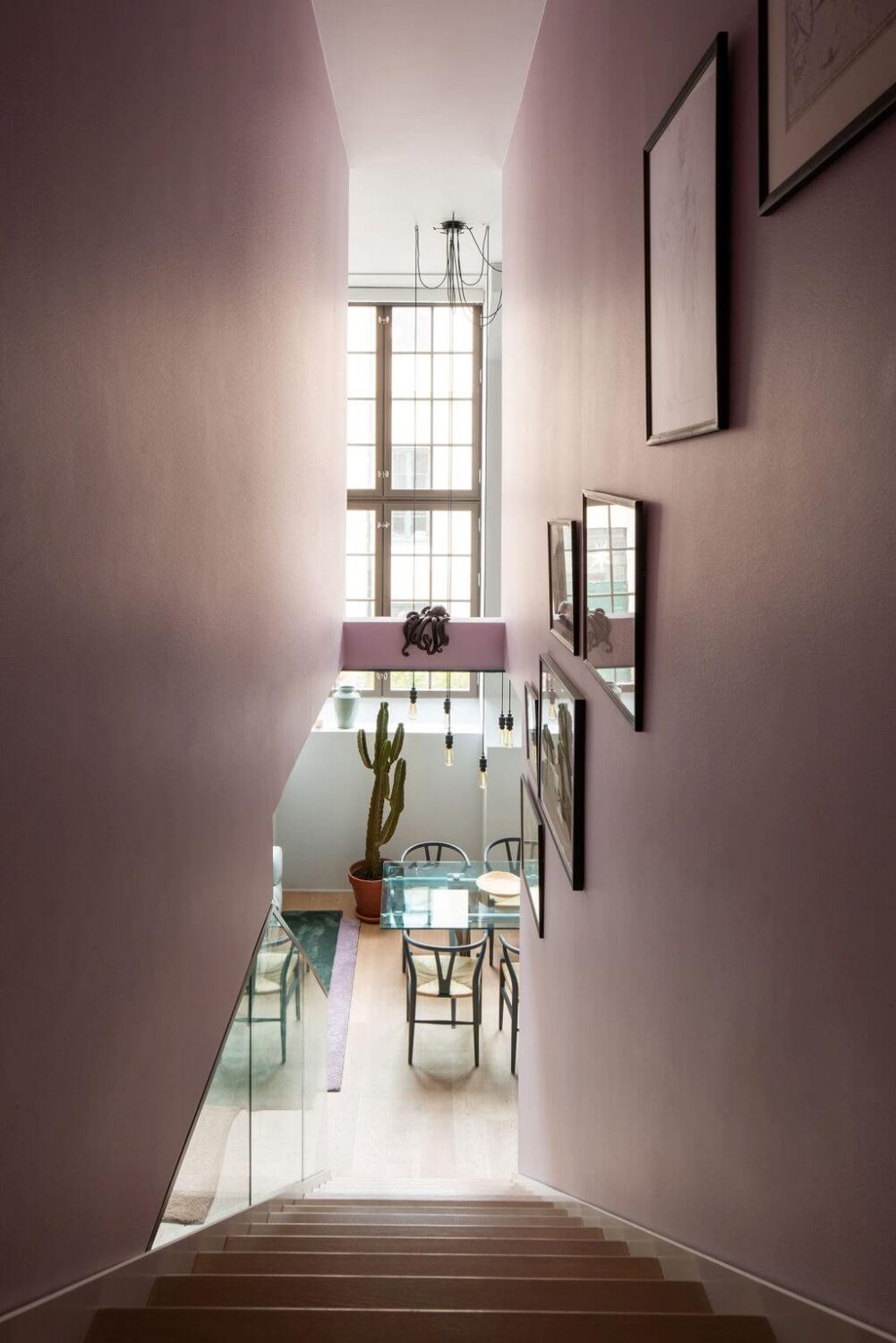 A Loft with High Ceilings and Large Windows in an Exclusive Stockholm Building 12 staircase