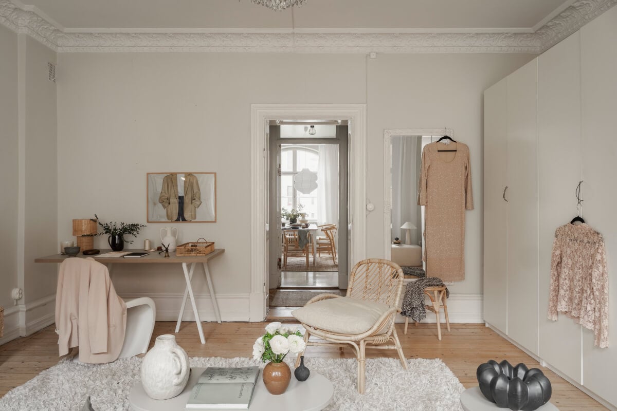 A Stylish Studio Apartment with Period Features and Large Windows 12 studio apartment wardrobes