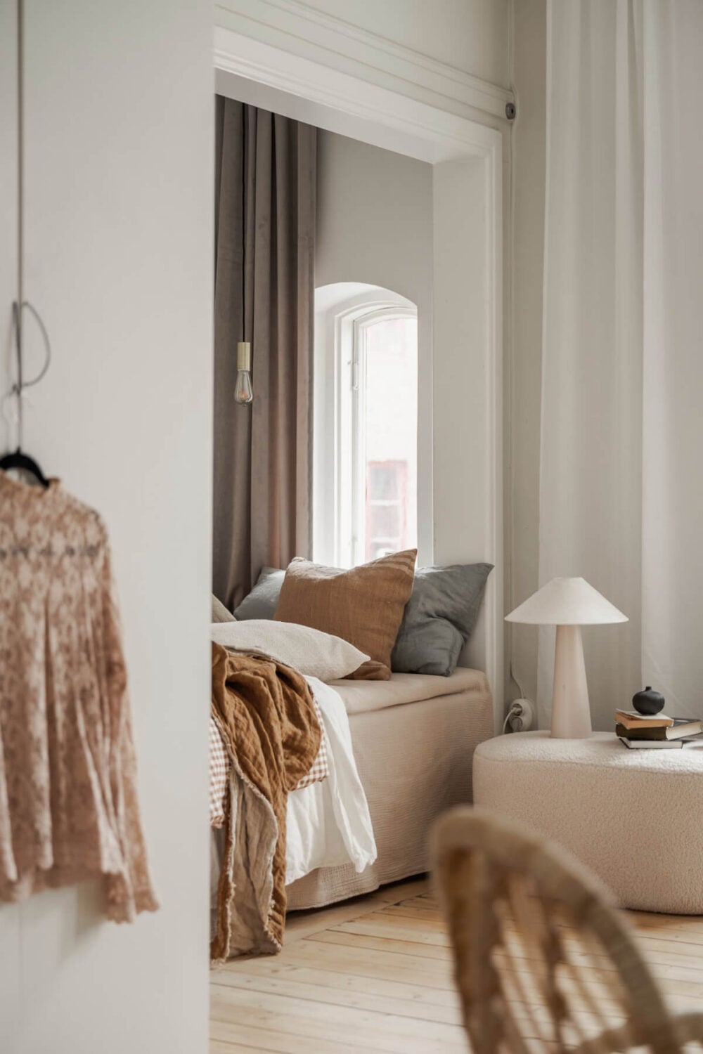 A Stylish Studio Apartment with Period Features and Large Windows 10 studio cozy bed niche