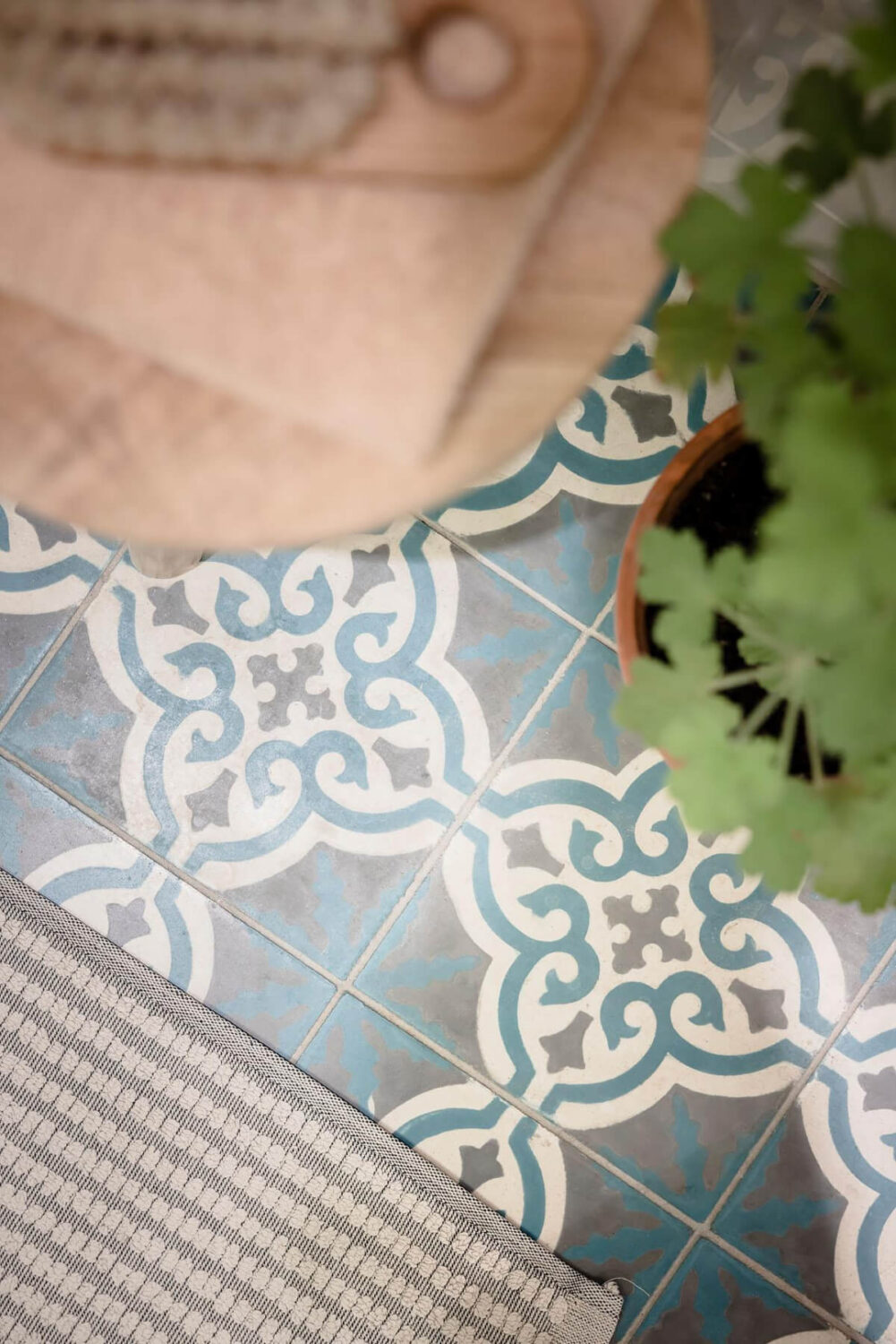 White-Painted Floorboards in a Turn-of-the-Century Apartment 25 tile detail