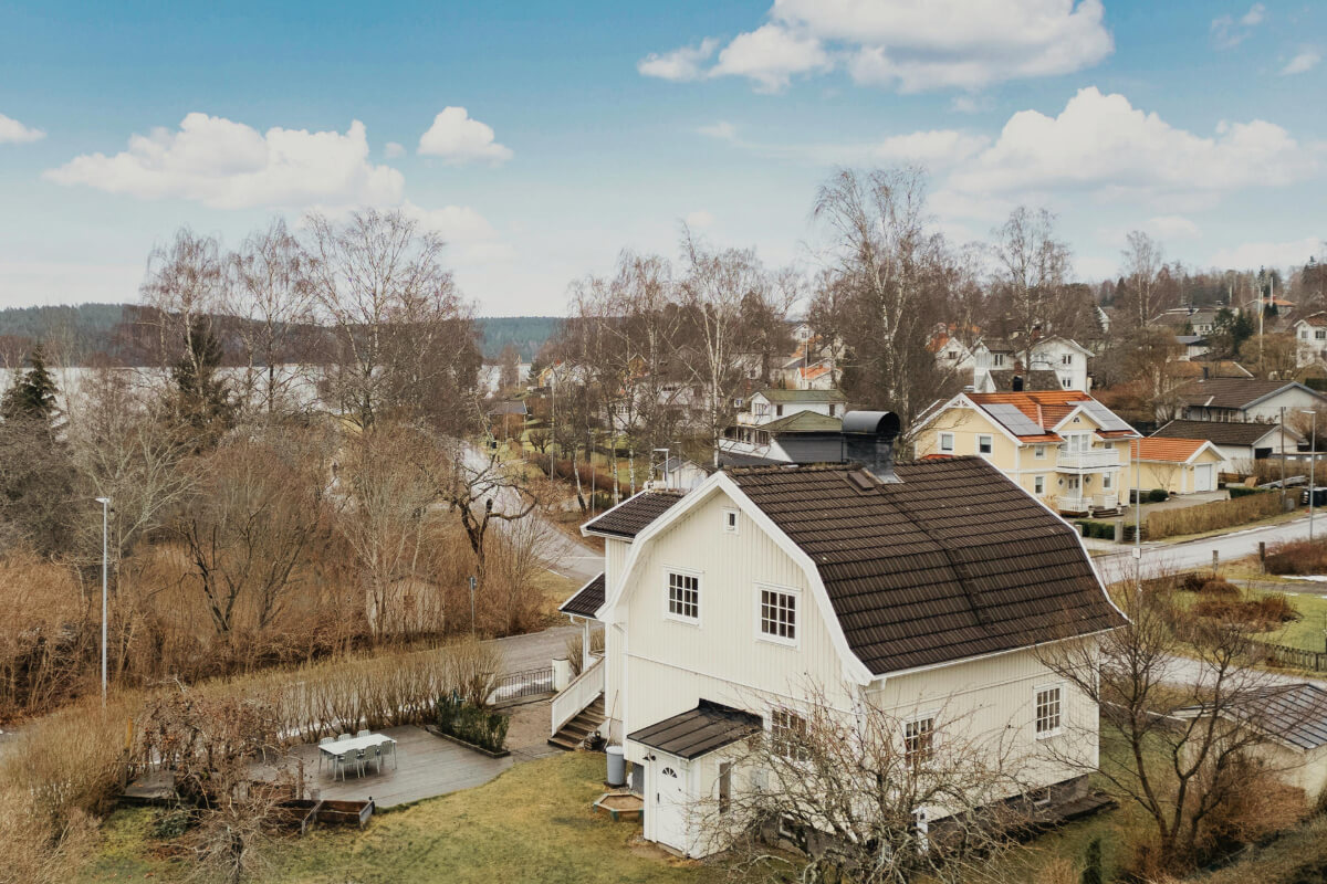 A Charming Home with Lake Views South of Stockholm 21 white swedish villa