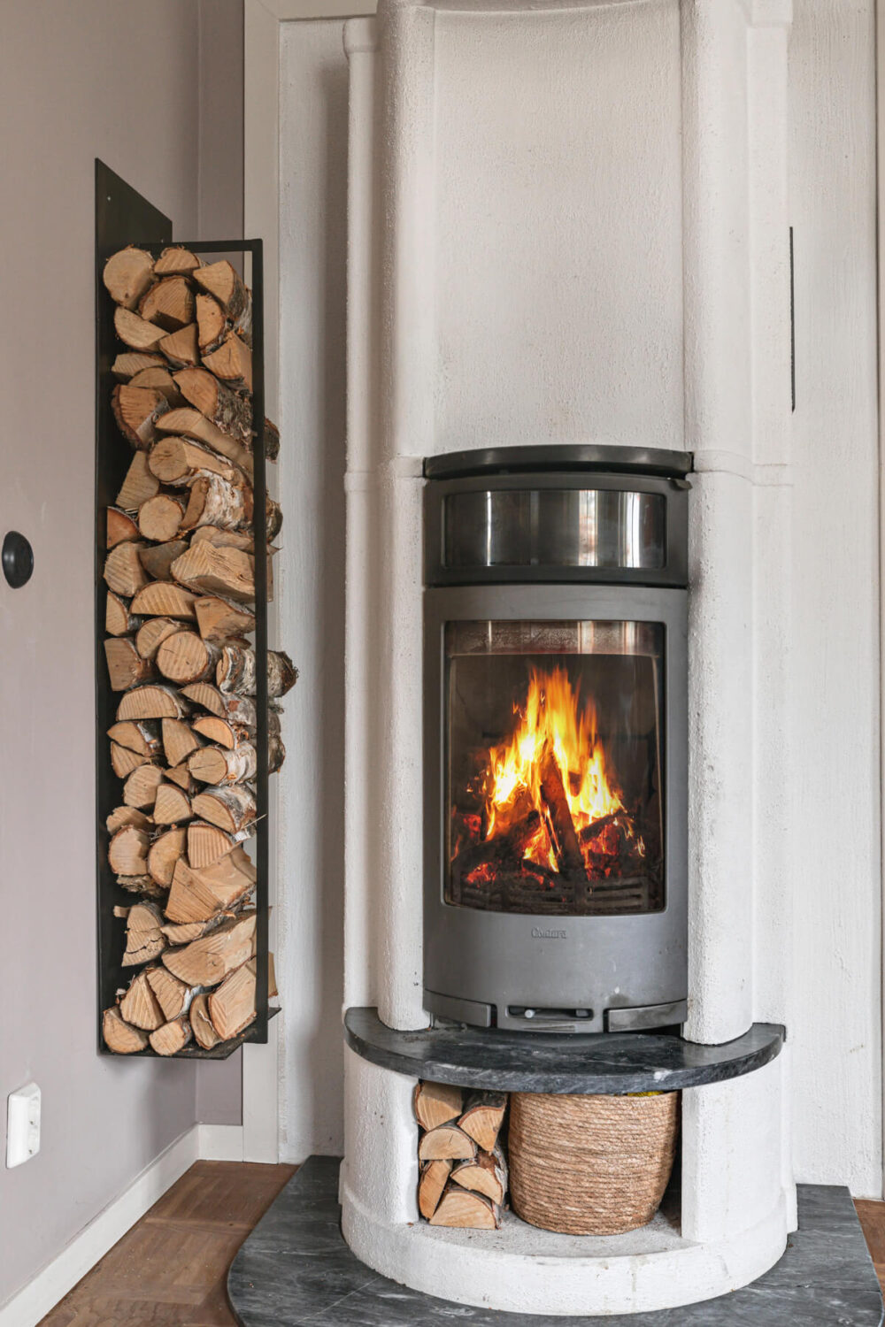 A Charming Home with Lake Views South of Stockholm 4 wood burning fireplace