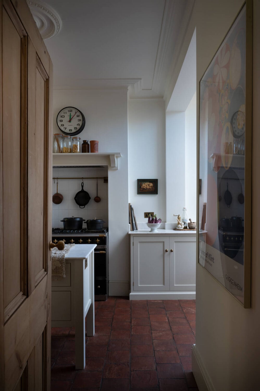 A Beautiful Shaker-Style deVOL Kitchen in a Victorian House 10 1.TheRealShakerKitchen-deVOL_LOW-RES