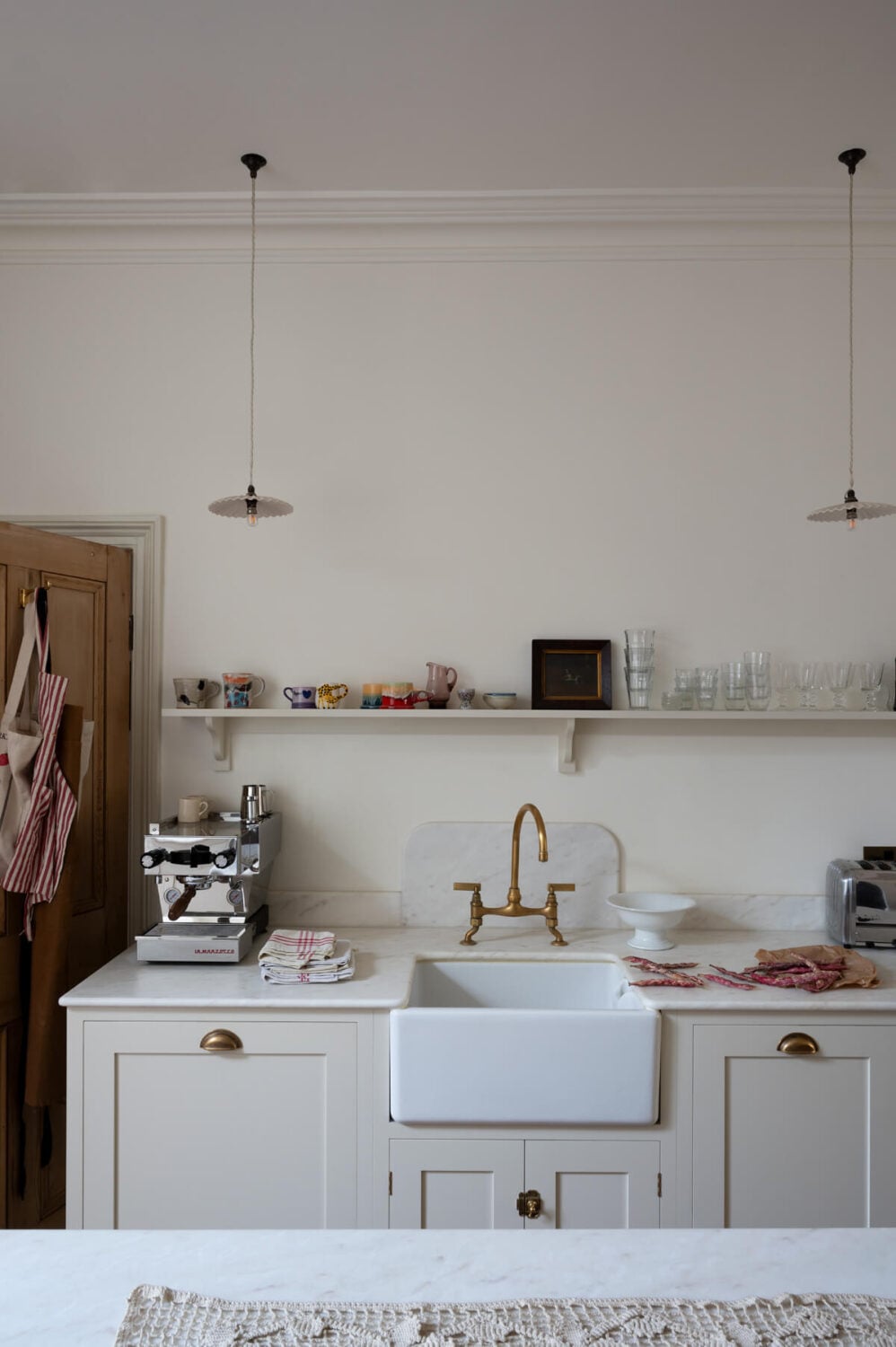 A Beautiful Shaker-Style deVOL Kitchen in a Victorian House 7 11.TheRealShakerKitchen deVOL LOW RES A Beautiful Shaker-Style deVOL Kitchen in a Victorian House