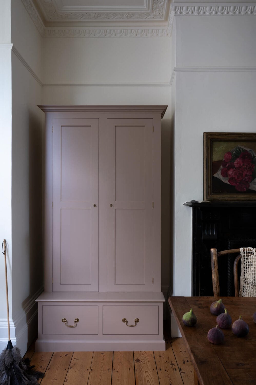 A Beautiful Shaker-Style deVOL Kitchen in a Victorian House 14 16.TheRealShakerKitchen-deVOL_LOW-RES