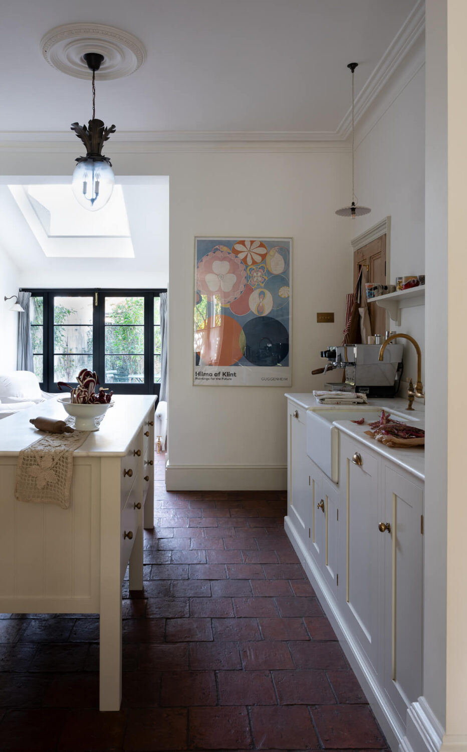 A Beautiful Shaker-Style deVOL Kitchen in a Victorian House 4 3.TheRealShakerKitchen-deVOL_LOW-RES