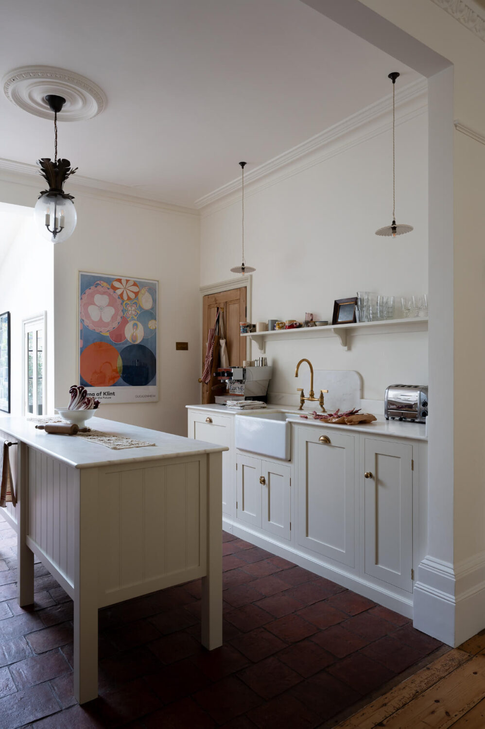 A Beautiful Shaker-Style deVOL Kitchen in a Victorian House 5 5.TheRealShakerKitchen-deVOL_LOW-RES