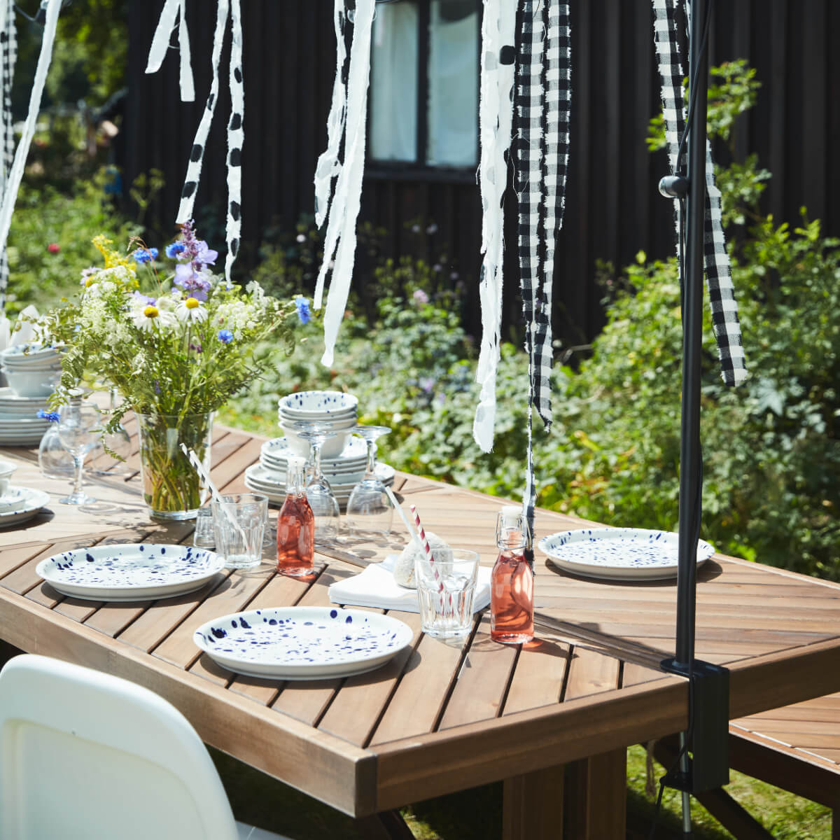 New IKEA Balcony and Garden Inspiration for Summer 2025 11 IKEA NORRMANSO bord PH202305 New IKEA Balcony and Garden Inspiration for Summer 2025