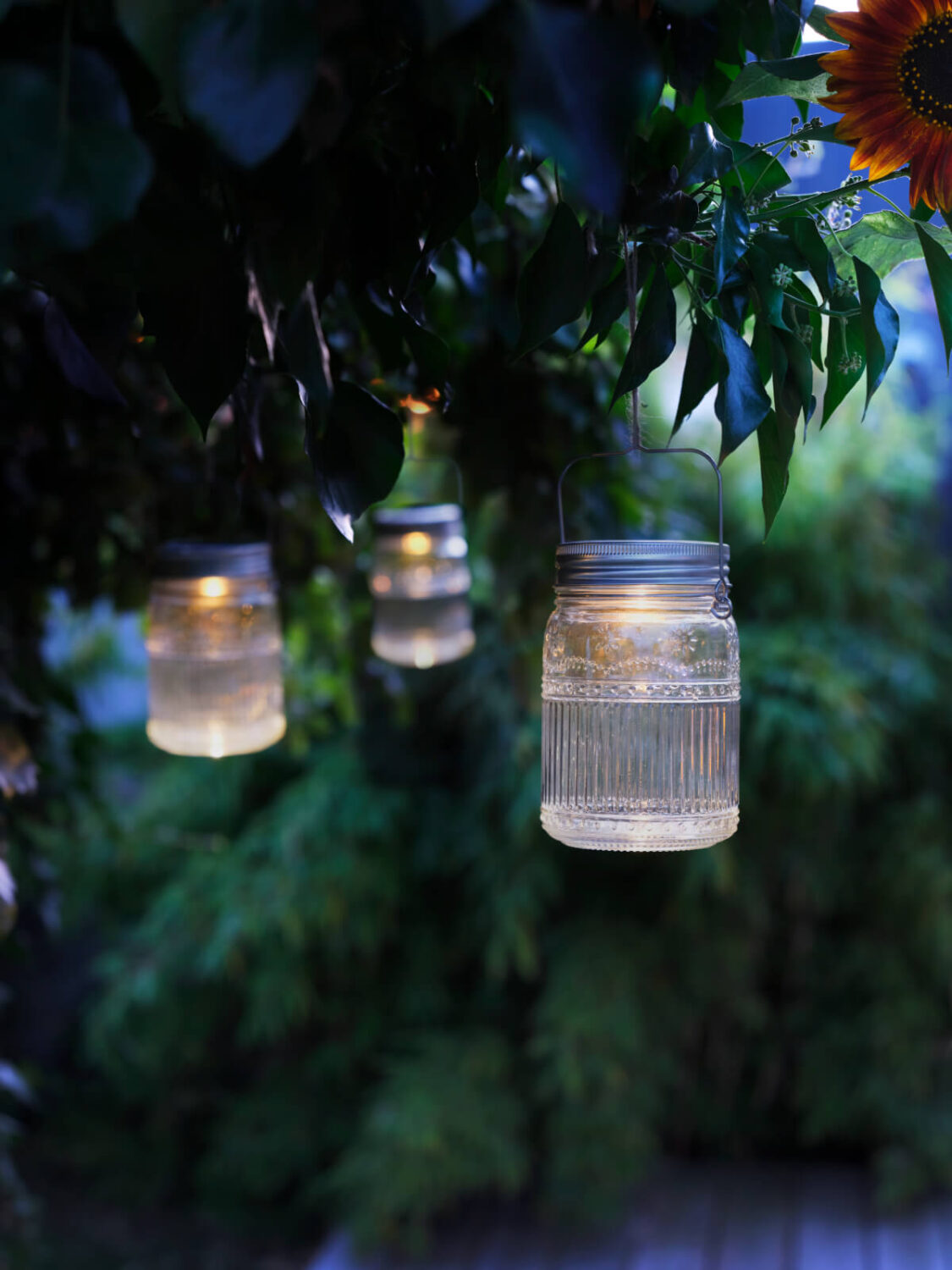 New IKEA Balcony and Garden Inspiration for Summer 2025 12 IKEA SOLVINDEN LED lampa PH201961 New IKEA Balcony and Garden Inspiration for Summer 2025