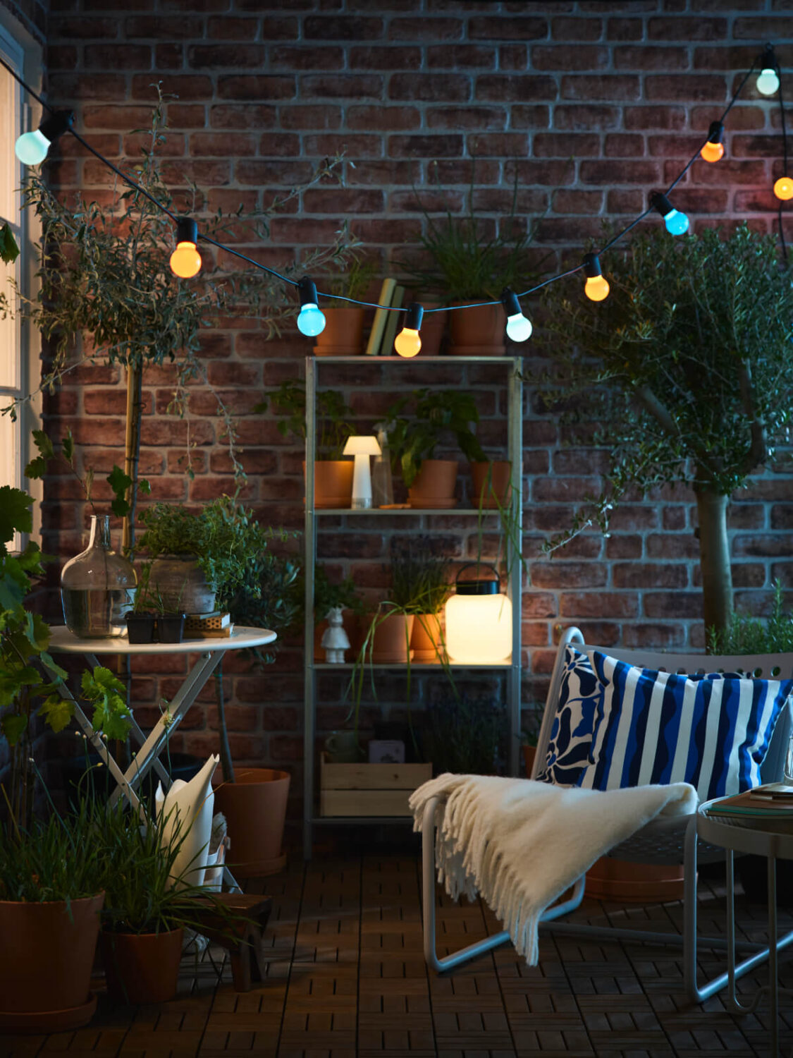 New IKEA Balcony and Garden Inspiration for Summer 2025 24 IKEA SOLVINDEN lampa PH202057 New IKEA Balcony and Garden Inspiration for Summer 2025