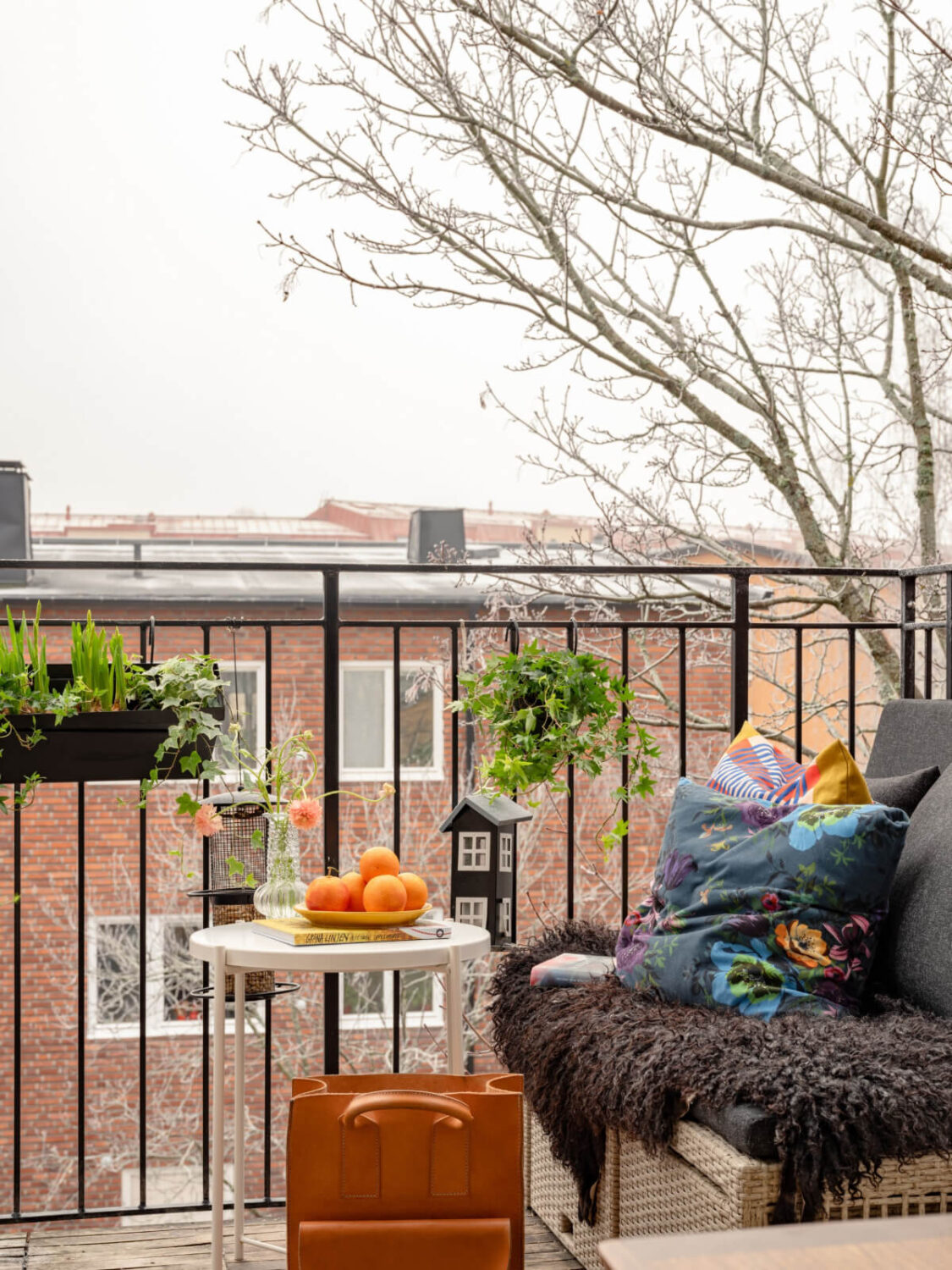 Colorful Wallpapers in a Well-Planned 1940s Apartment 7 balcony