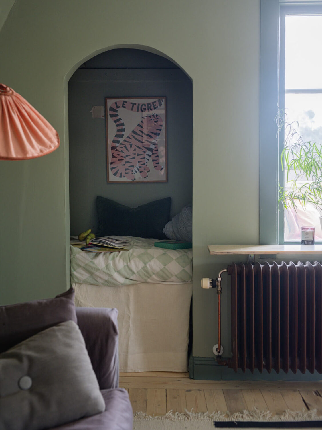A 1920s Villa Pairs Modern Design and Period Features 22 bed nook arched doorway