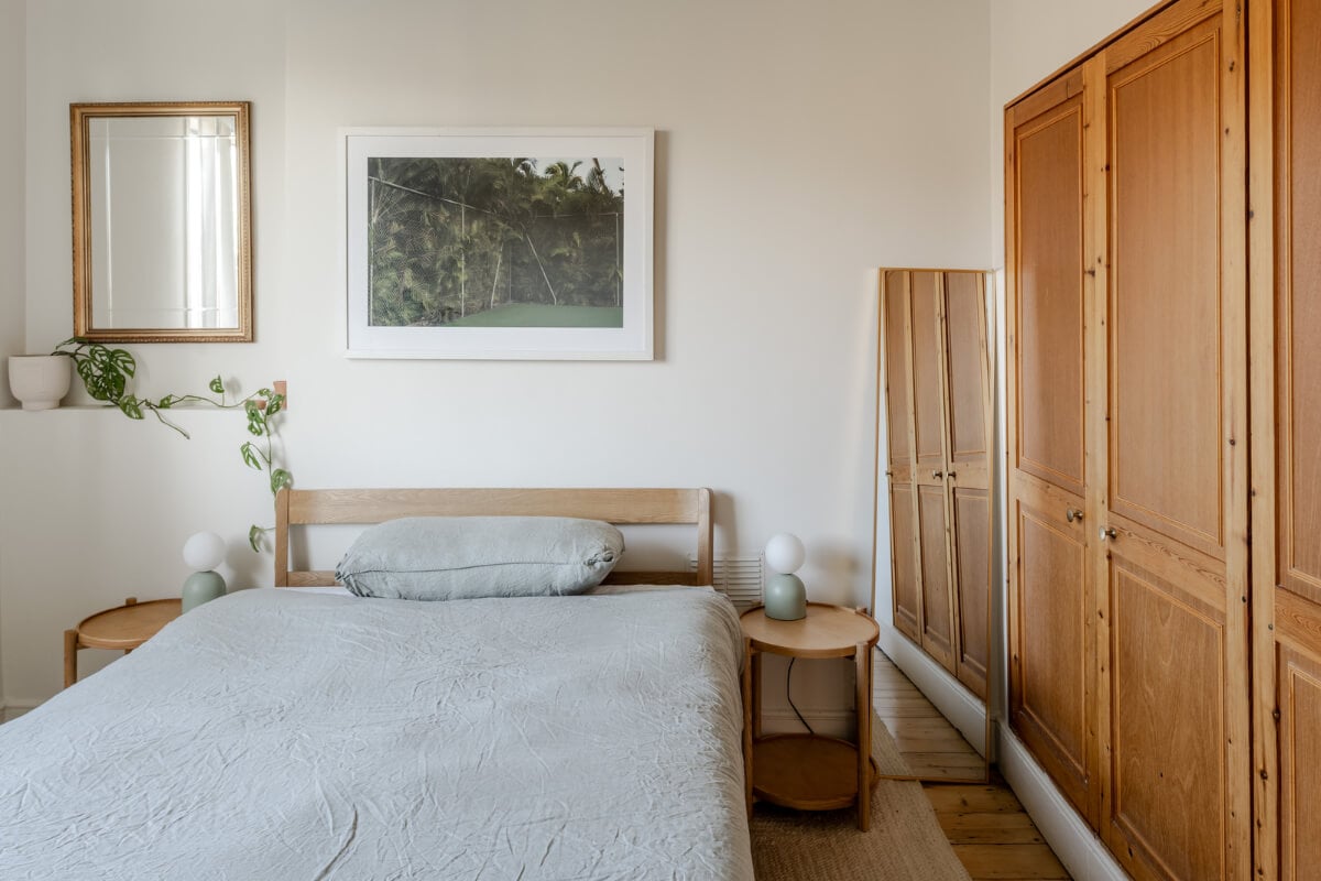 A Light Duplex Apartment in an Arts and Crafts Building 17 bedroom built-in wardrobes wooden doors