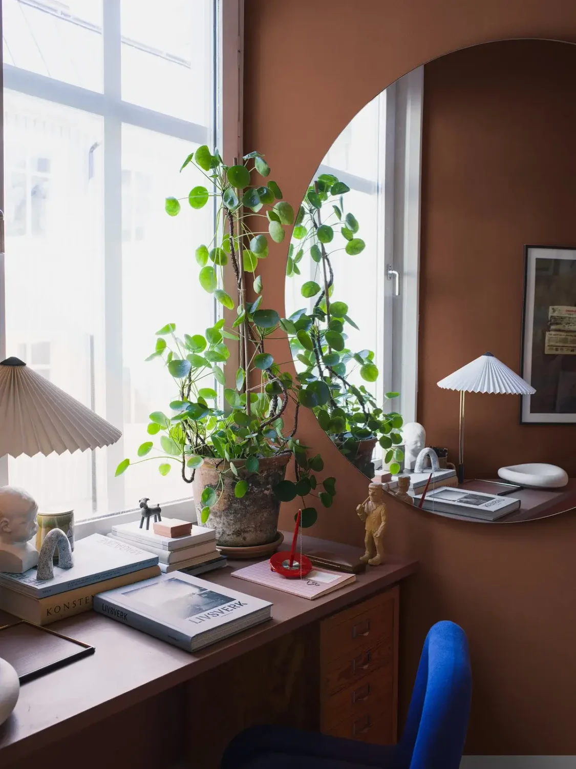The 2026 Color of the Year (with Color Palettes & Inspiration) 26 brown home office large mirror nordroom