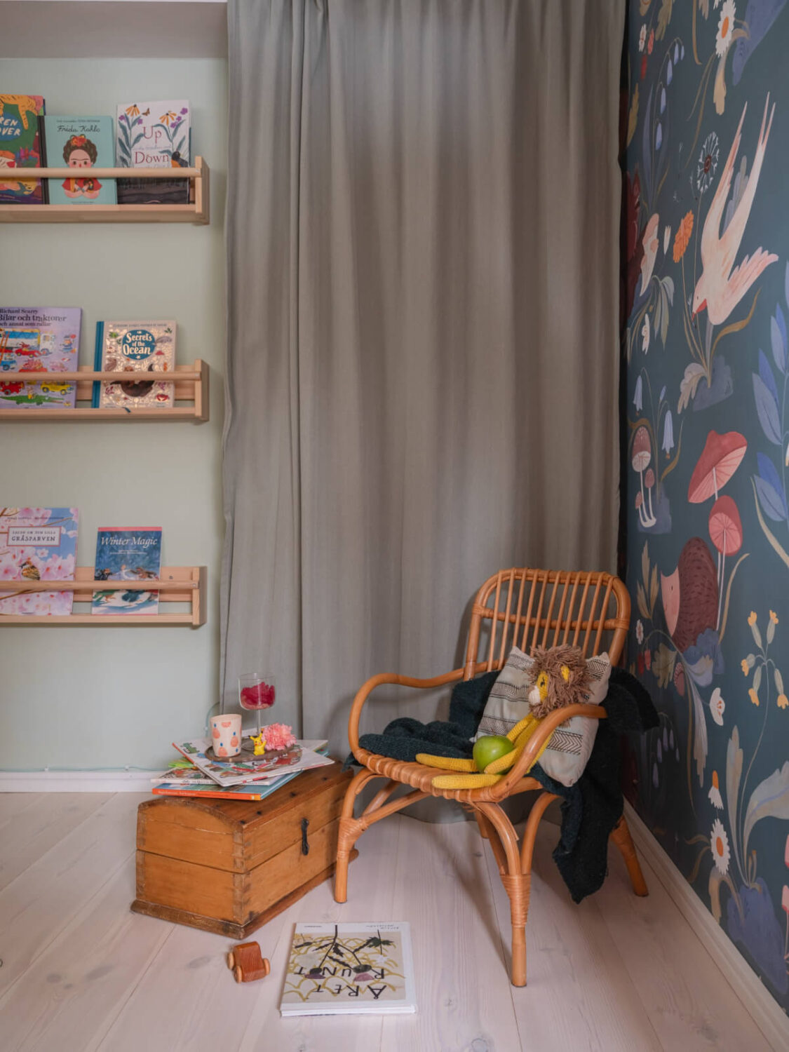 Colorful Decor in a Charming Family Duplex Apartment in Stockholm 26 children room