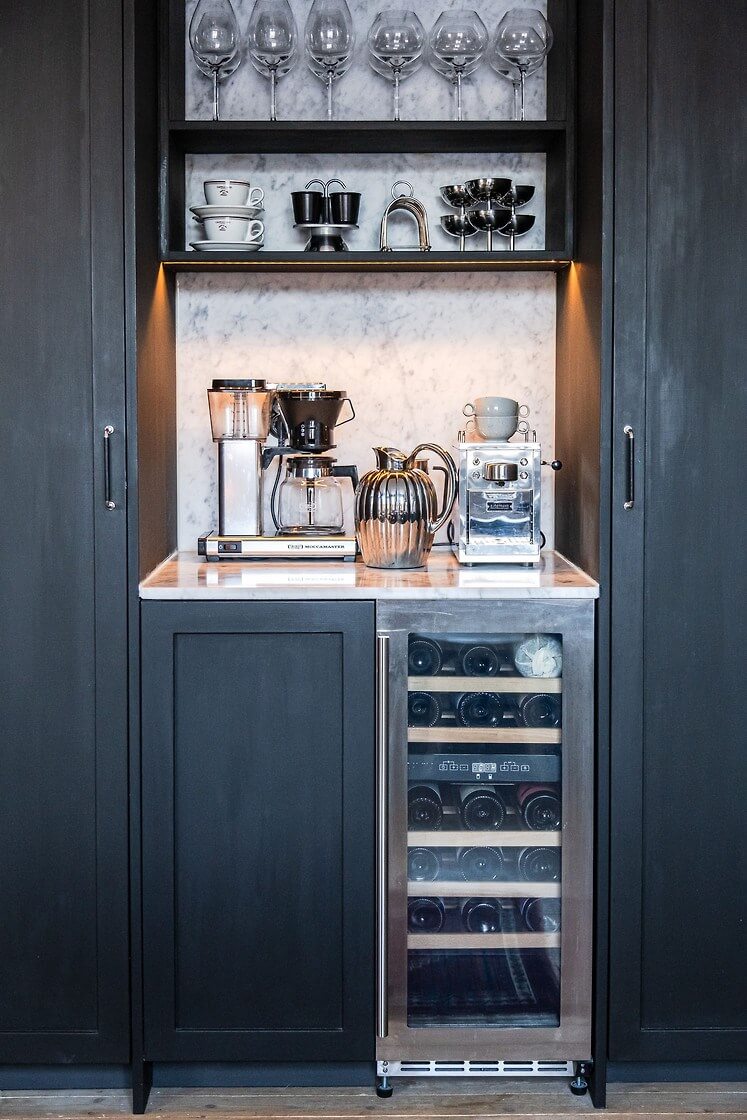A Charming Duplex Apartment with a Stunning Kitchen 5 coffee corner marble top and backsplash