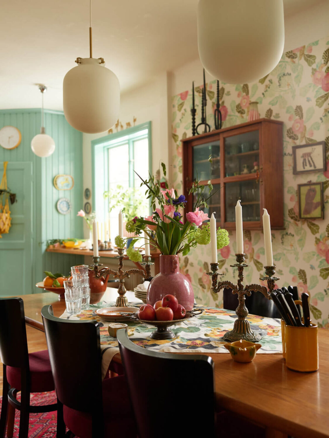 Colorful Interiors in a Wonderful Early 20th Century Swedish Villa 4 dining room detail