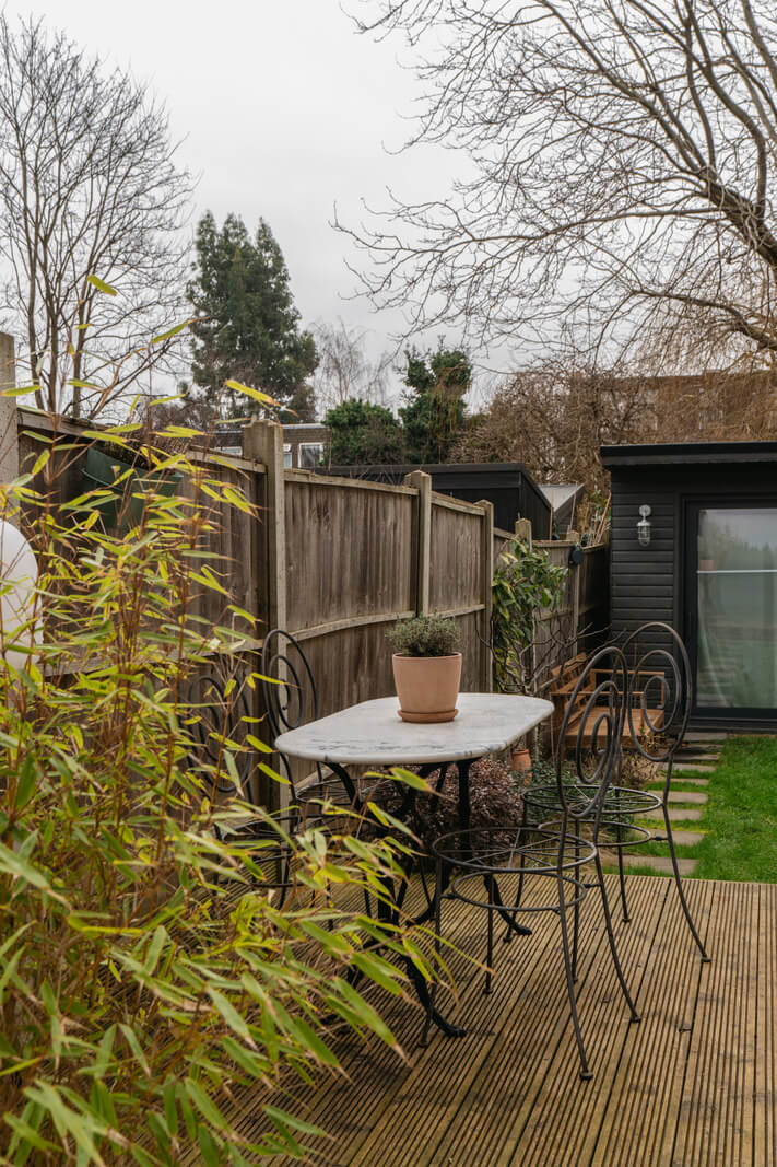 A Charming Garden Apartment in a Victorian House 11 garden deck