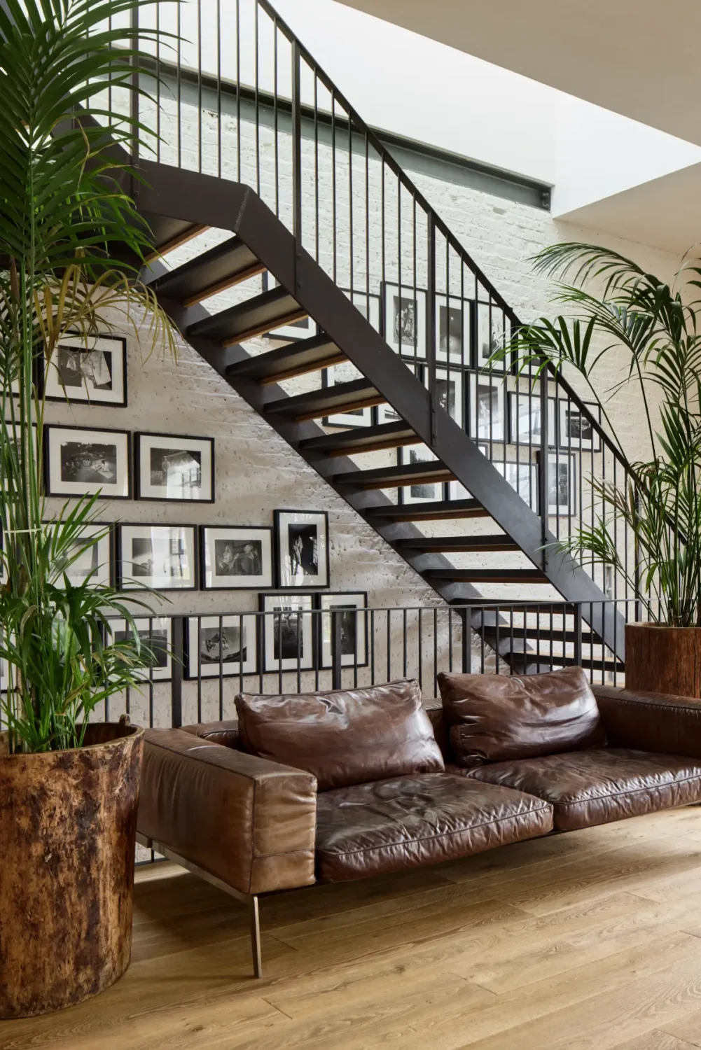 A Grand Industrial Warehouse Conversion in London 21 grand-warehouse-conversion-london4