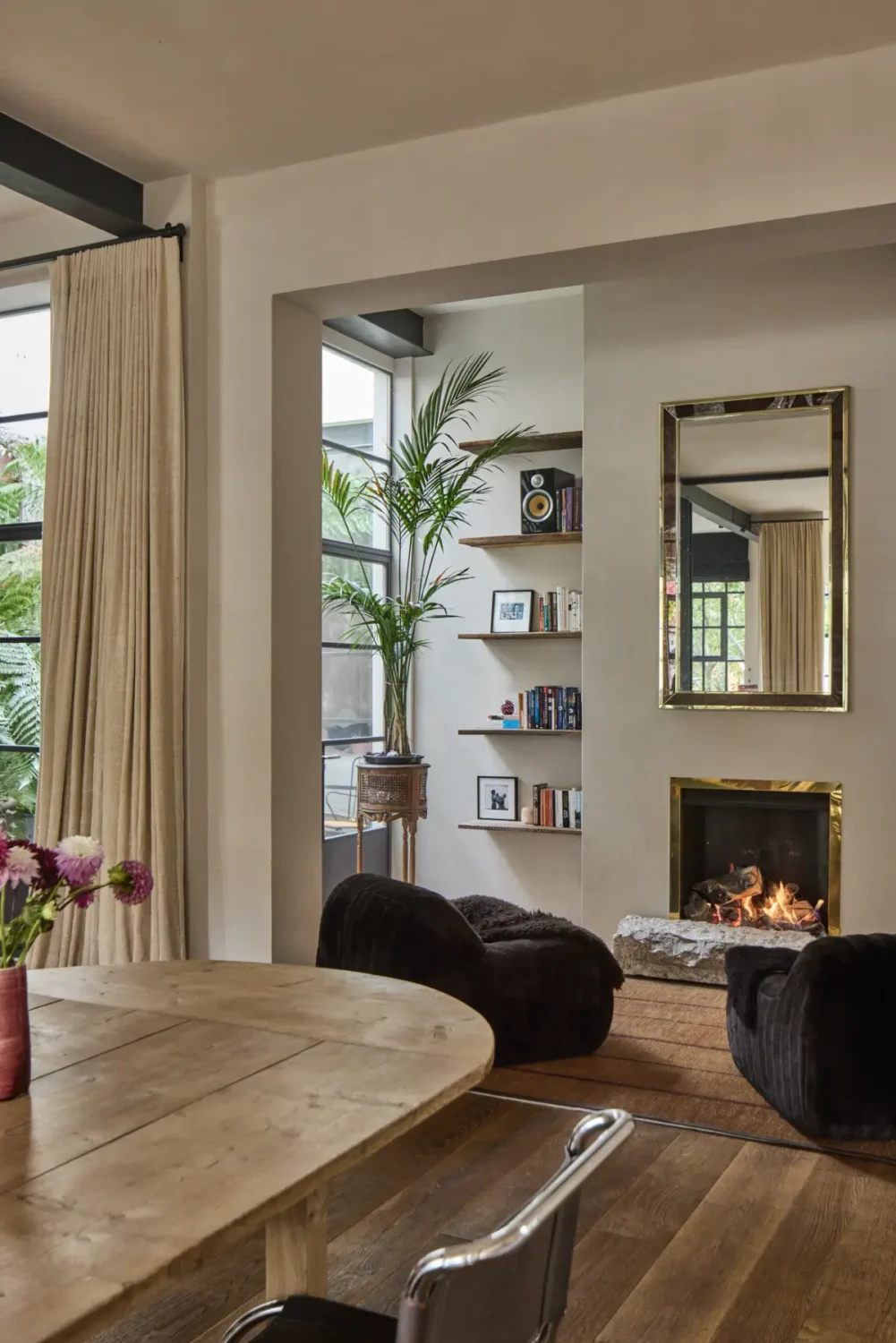 A Grand Industrial Warehouse Conversion in London 11 grand-warehouse-conversion-london7