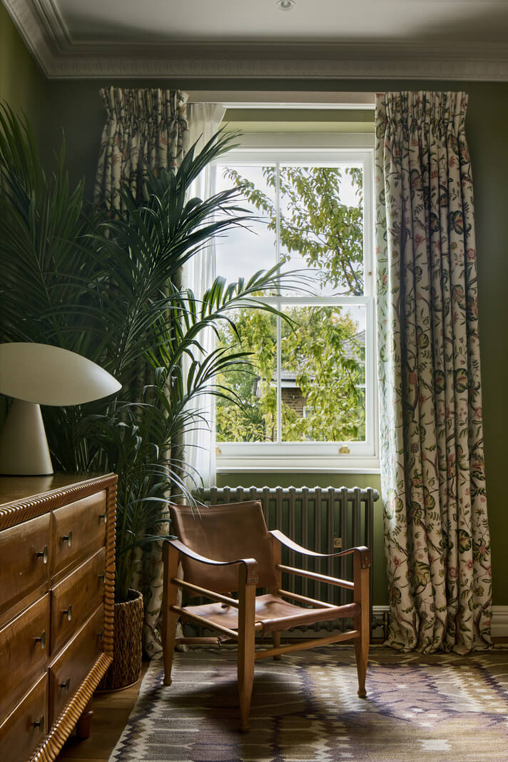 A Renovated Early Victorian Townhouse Decorated in Green Tones 12 green sitting room