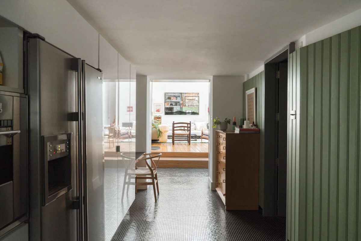 A London Basement Apartment in a Former Wood Workshop 15 hall built-in desk