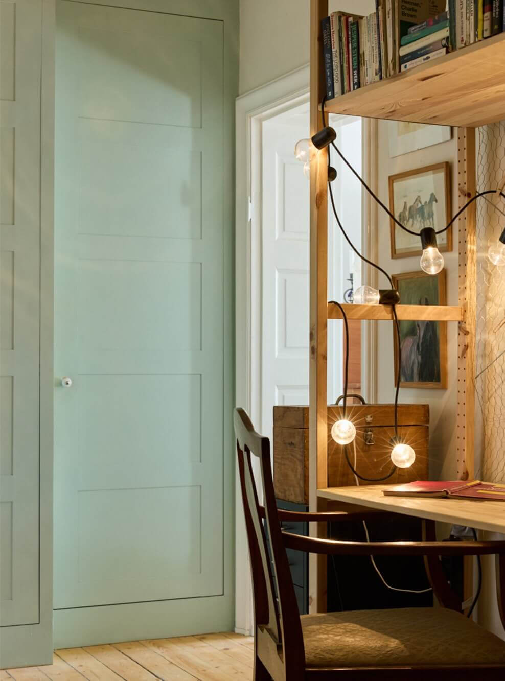 A Charming Apartment with Period Details in Malmö 16 hall with home office